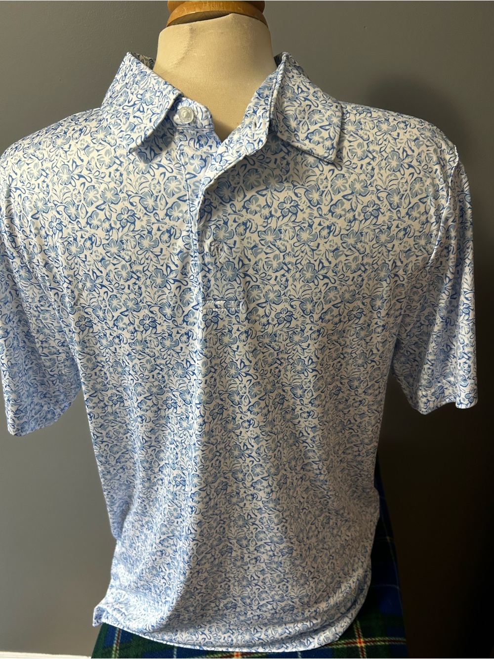 PGA Tour Course Men's Blue Floral Short-Sleeve Polo Shirt